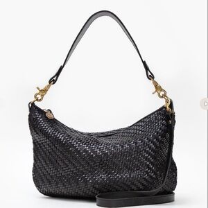 Clare v black zig zag moyen messenger with extra strap